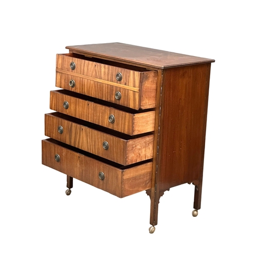 988 - A large Early 20th Century Georgian style mahogany chest of drawers. 95x51x112cm