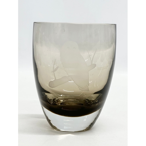 337 - Sarah Peterson. A signed Scottish “Owl” glass. Designed by Sarah Peterson for Caithness. 9.5x12.5cm.