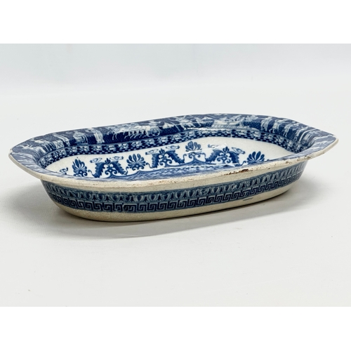 93 - Minton “Kirk Greek”. A pair of Early 19th Century classical style blue and white transfer serving bo... 