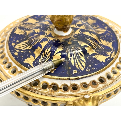 84 - Early Crown Derby. An Early 19th Century gilt potpourri pot with cover. With acorn handle, mask rims... 