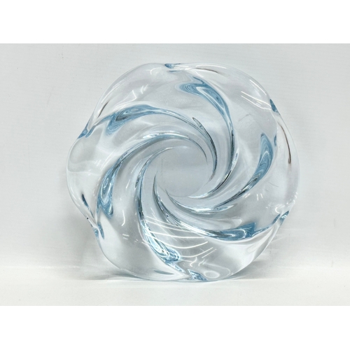 153 - Edvin Ohrstrom for Orrefors. A signed Swedish Mid Century swirl glass bowl. Circa 1950. 23x4cm. 8