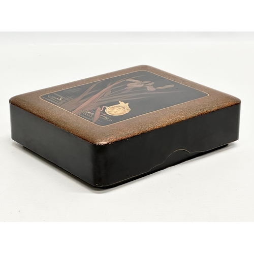 182 - A signed Japanese hand painted lacquered box. 17x20x5.5cm