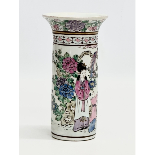 62 - A 19th/Early Century Chinese Famille Verte beaker vase. Late Qing Dynasty/Early Republic. 8.5x16.5cm