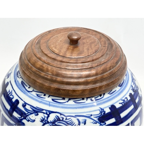 61 - A large Early 19th Century Chinese ginger jar with later wooden cover. Daoguang Period (1820-1850) L... 