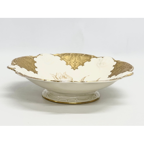 388 - Rosenthal. An Early 20th Century German gilt footed centrepiece bowl. Circa 1901-1933. 29x7cm.