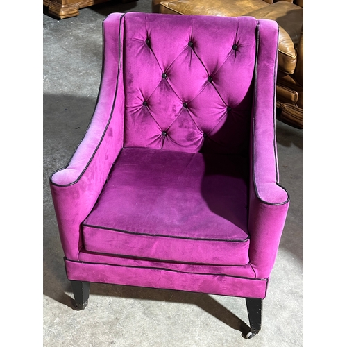 2 - A deep button back armchair. 75x75x89