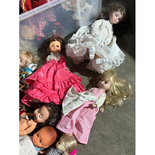 46 - A collection of vintage dolls.