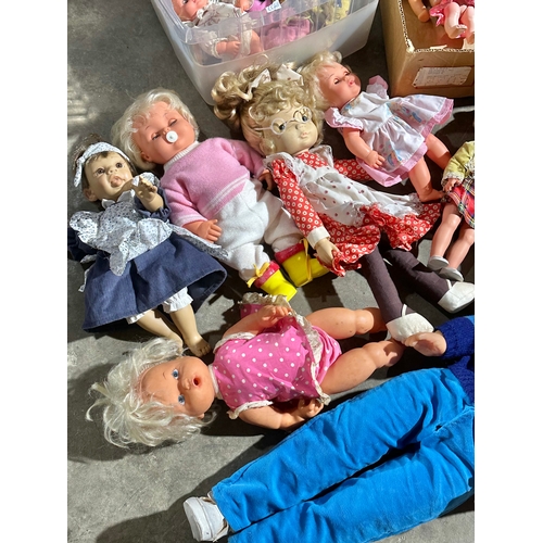 47 - A collection of vintage dolls.