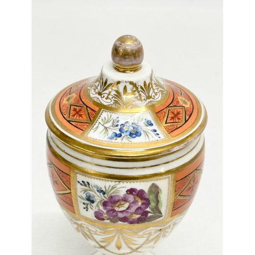 100 - A Late 18th/Early 19th Century English hand painted porcelain pot with cover. Josiah Spode. Circa 18... 