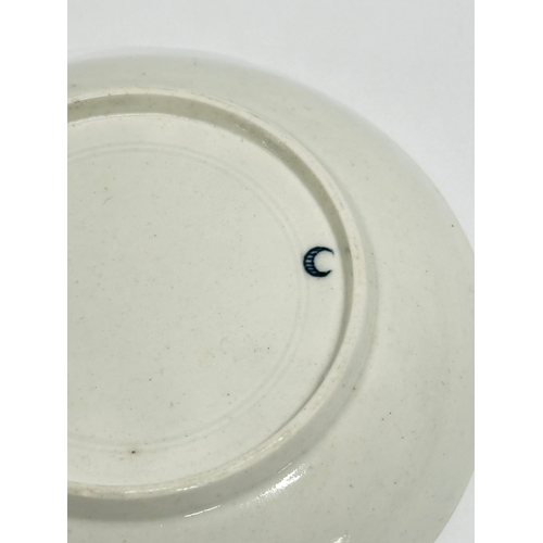 102 - An 18th Century Worcester First Period tea bowl and saucer. crescent Mark. Circa 1760-1770. Saucer 1... 