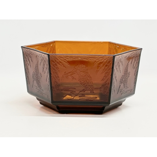 418 - An Art Deco amber kingfisher bowl by Sherdley. 24x21x12cm.