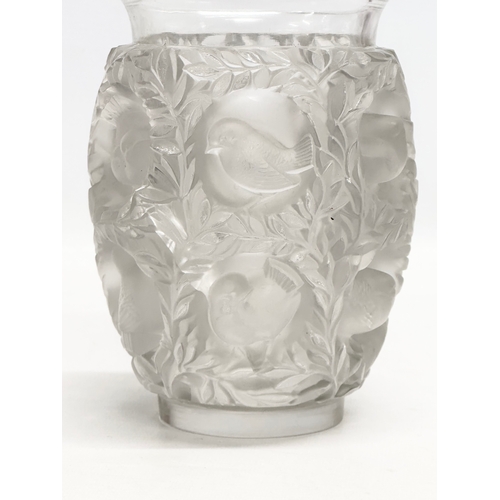 22 - Lalique. An Early 20th Century French “Bagatelle” frosted glass vase. 11x17cm