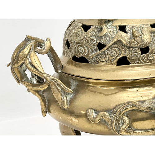 66 - A large 19th Century Chinese, Xuande Revival brass tripod incense burner. Xuande mark. 31x25x34cm