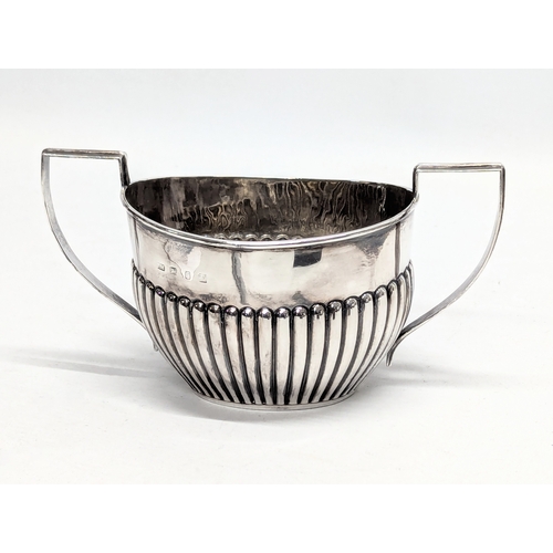 725J - A Late 19th Century Victorian silver sugar bowl. Makers mark rubbed. Birmingham, 1895. 172g. 18x9.5x... 