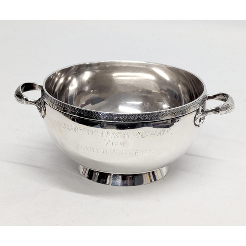 725K - A silver sugar bowl. Birmingham mark. 228g. 17x7cm