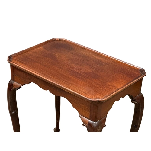 10 - An 18th Century, Irish Early George III mahogany silver table. Circa 1760-1780. 70x47.5x75cm