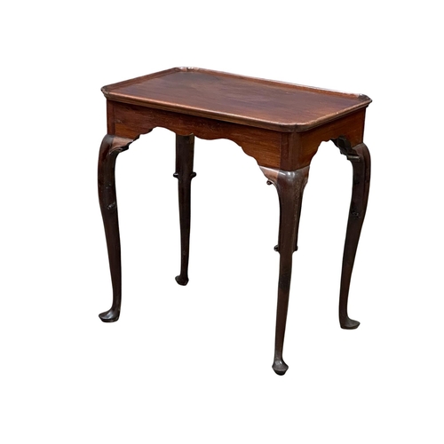 10 - An 18th Century, Irish Early George III mahogany silver table. Circa 1760-1780. 70x47.5x75cm