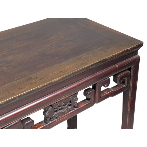 18 - An Early / Mid 19th Century Chinese padauk console table. Emperor Jiaqing / Daoguang. 94.5x54.5x86cm