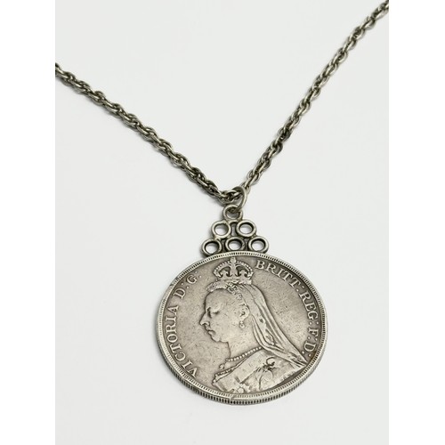 776C - A silver crown with silver chain, 44 grams. Dated 1889.    (8)