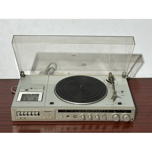 A vintage Panasonic SG-2110 record