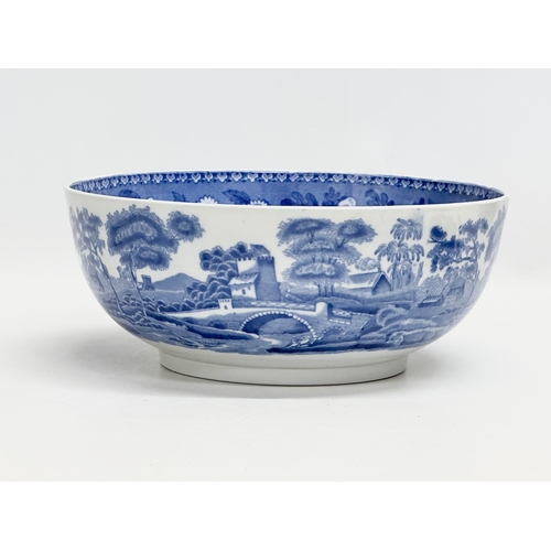 539 - Copeland Spode’s Tower. A Late 19th/Early 20th Century blue and white fruit bowl. 24x10cm