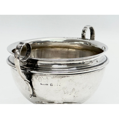 601 - A silver sugar bowl. S. Blanckensee & Son Ltd. Late 19th/Early 20th Century. 75g.