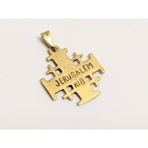 622 - An 18ct gold Jerusalem cross pendant. 2.5g