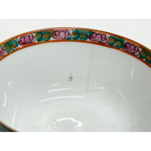 376 - A Chinese Late Qing Dynasty butterfly and bok choi finger bowl. 4 character mark. 11.5x6cm