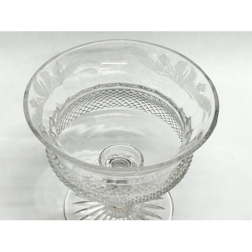 453 - Edinburgh Thistle. A fine quality etched glass footed bowl. By Edinburgh Crystal. 11x9.5cm