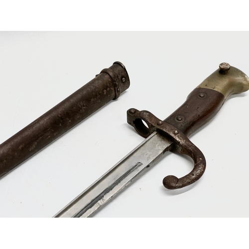 563 - A Late 19th Century French bayonet. 1881.