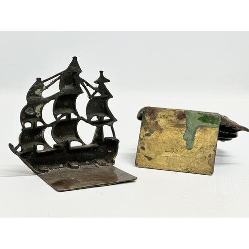 722 - A collection of 19th and Early 20th Century brass and copper. A pair of Victorian brass sailing ship... 