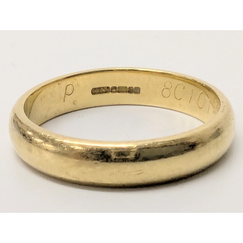 652 - 18ct gold band, 5 grams.  UK size O.