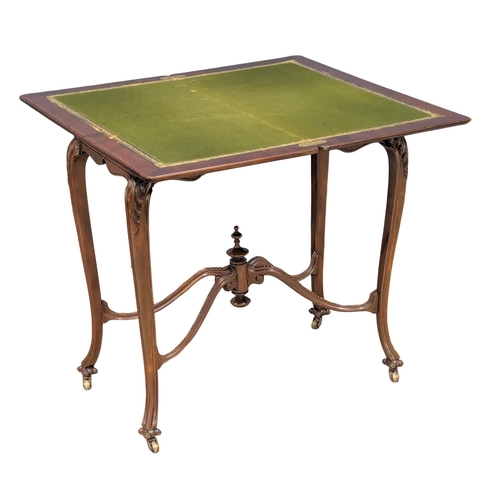 463 - A good quality Late 19th Century Victorian mahogany turnover games table. 76x40x74.5cm