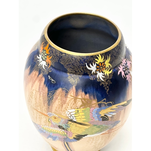 5 - A Carlton Ware Sketching Bird vase. C.1930. 17cm.