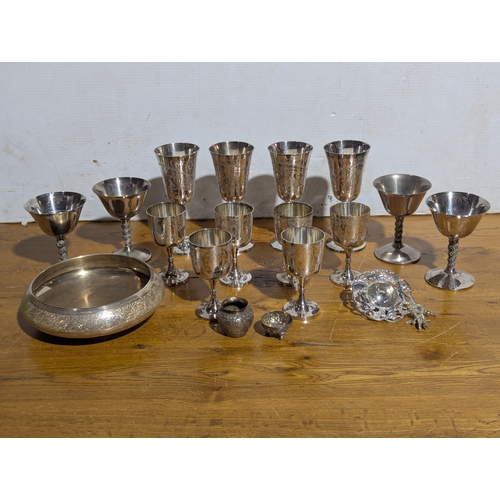 262 - Quantity of EPNS drinking glasses and bowl