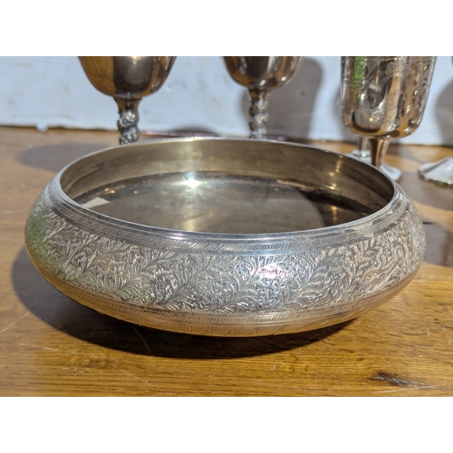 262 - Quantity of EPNS drinking glasses and bowl