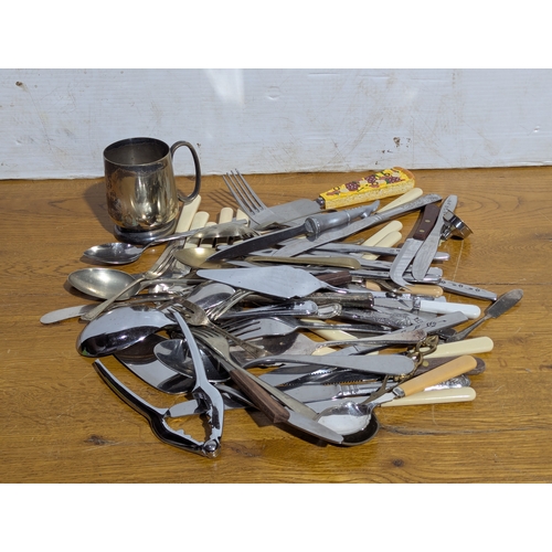 264 - Quantity of EPNS cutlery