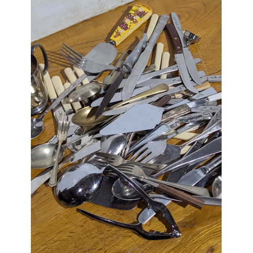 264 - Quantity of EPNS cutlery