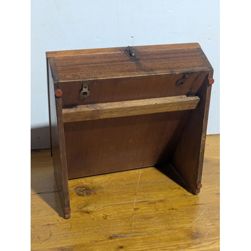 11 - Countertop Hamlet cigar display case, 34x26x36cm