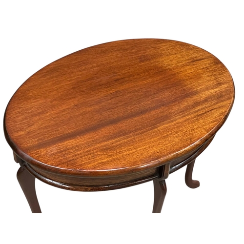 45 - A mahogany occasional table. C.1930-50. 61x44.5x54cm. (5)