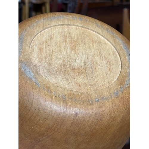 241 - A mid century teak fruit bowl. 22x12cm.