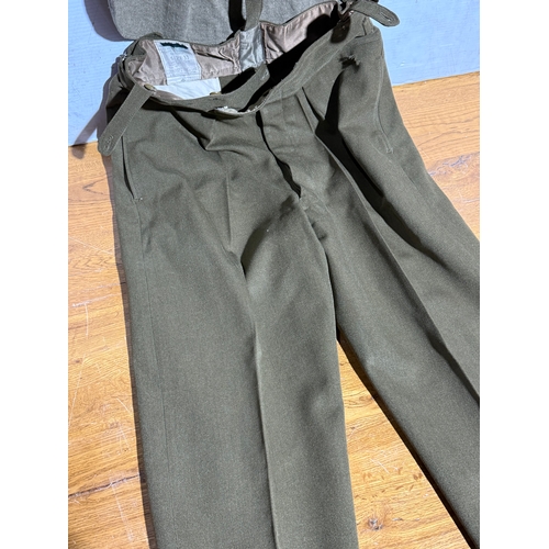 26 - A British army uniform.