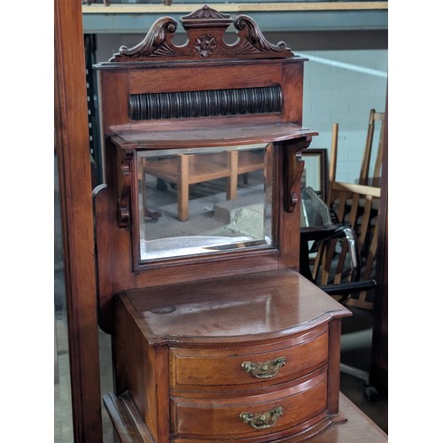 25 - A large late Victorian walnut pedestal dressing table, 153cm X 59cm X 197cm