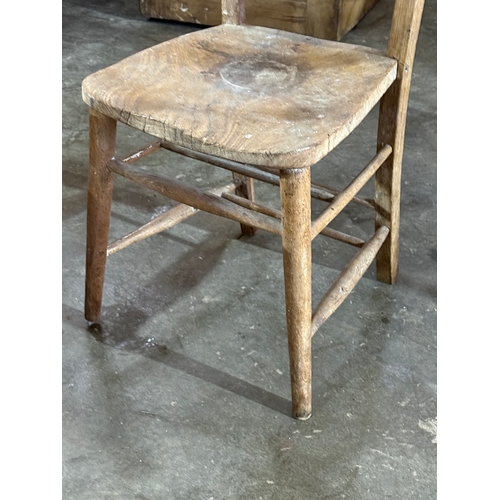 31 - A pair of early 20th century church chairs. 1900-1920.