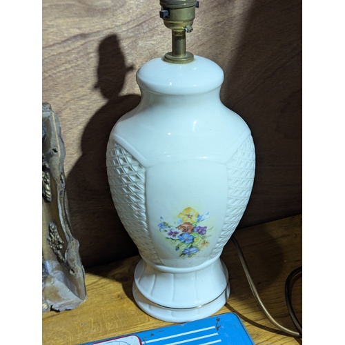 211A - Sundry lot of assorted items