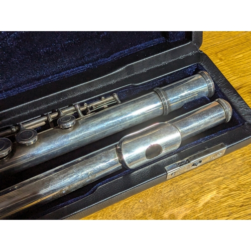 214A - Yamaha flute in case
