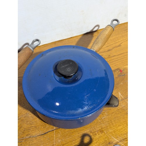 9A - A collection of Le Creuset pots and pans
