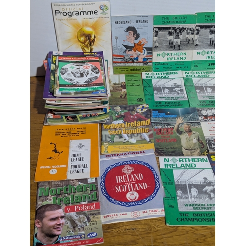 136 - Quantity of international football programmes