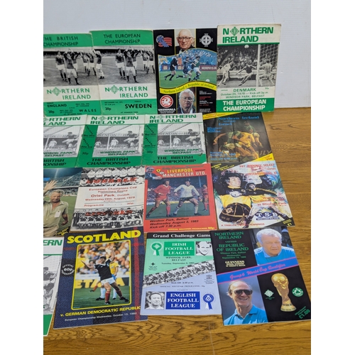 136 - Quantity of international football programmes