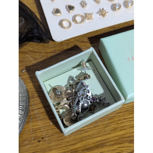 151 - Quantity of costume jewellery and watches